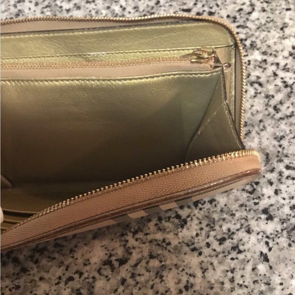 Burberry Gold and Beige Check Clutch - Picture 7 of 12